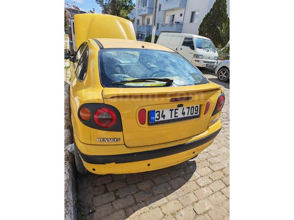 RENAULT MEGANE 1 1.6 COUPE KLİMALI