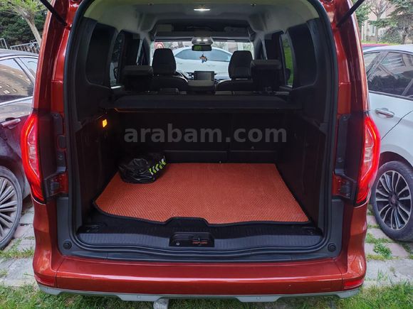 Sahibinden Renault Kangoo Multix 1.3 TCe Iconic 2024 Model