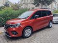Sahibinden Renault Kangoo Multix 1.3 TCe Iconic 2024 Model