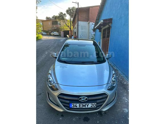 Sahibinden Hyundai i30 1.6 CRDi Style Design Pack 2015 Model 
