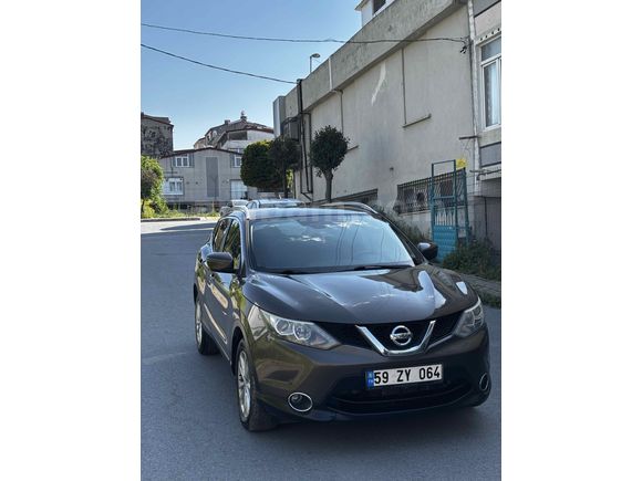 Sahibinden Nissan Qashqai 1.6 dCi Sky Pack 2017 Model  176.000 km Kahverengi