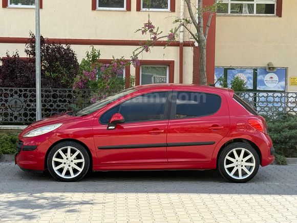 Sahibinden Peugeot 207 1.4 Trendy 2007 Model  158.000 km Kırmızı