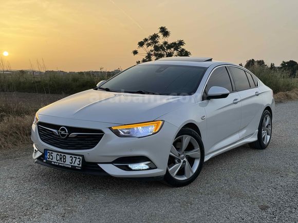 2019 ÇKŞ FULL SUNROOF HATASIZ BOYASIZ DEĞİŞENSİZ INSIGNIA DİZEL 