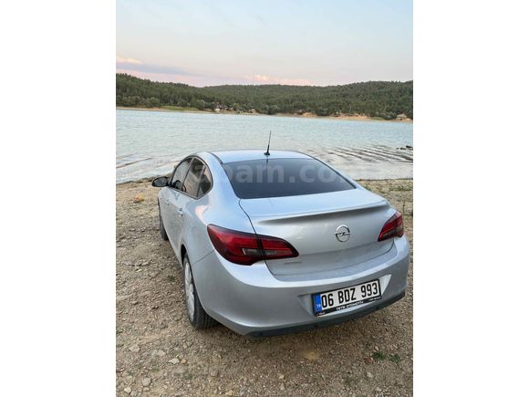 Sahibinden Opel Astra 1.6 Edition 2017 Model  130.650 km Mavi (metalik)