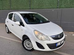 Galeriden Opel Corsa 1.3 CDTI Essentia 2013 Model İzmir 198.538 km Beyaz