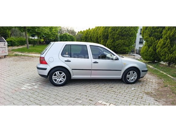 Volkswagen Golf 1.6 Comfortline a