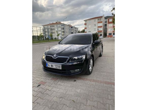 Sahibinden Skoda Octavia 1.6 TDI Style 2015 Model Kırklareli 180000km Siyah