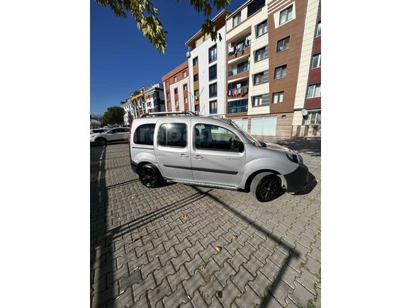 Sahibinden Renault Kangoo Multix 1.5 dCi Extreme 2017 Model 