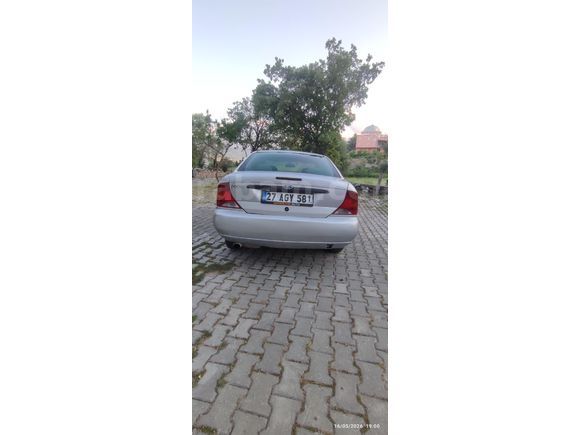 Sahibinden Ford Focus 1.6 Ambiente 2000 Model sedan