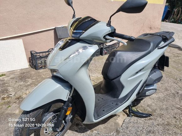 2300 kmde Honda SH 125 cc