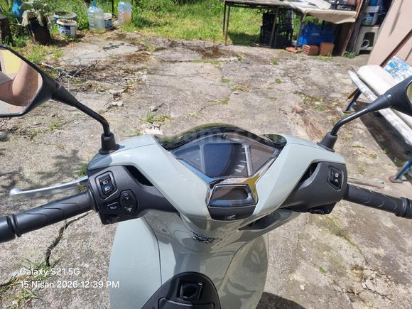 2300 kmde Honda SH 125 cc