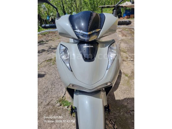 2300 kmde Honda SH 125 cc