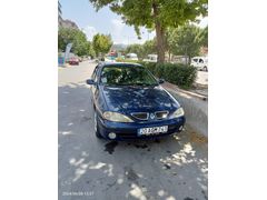 Sahibinden Renault Megane 1.9 DTi RTE 2000 Model  196.000 km Mavi