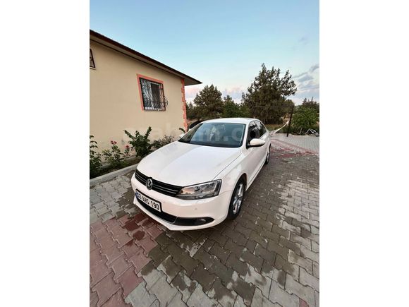 Sahibinden Volkswagen Jetta 1.6 TDi Highline 2012 Model Mersin 120.000 km Beyaz