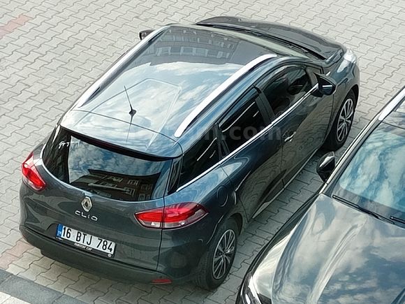 2021 trafiğe çıkışlı 76.000 km de kazasız boyasız sıfır ayarında titanyum gri 0.9 sportourer