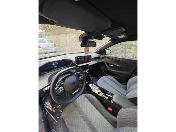 Sahibinden Peugeot 2008 1.2 PureTech Allure 2025 Model 