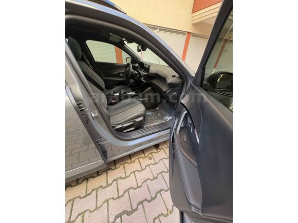 Sahibinden Peugeot 2008 1.2 PureTech Allure 2025 Model 