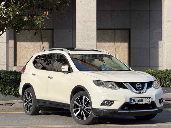 Ağır hasarlı Sahibinden Nissan X-Trail 1.6 dCi Platinum Premium Pack 2016 Model  196.000 km Beyaz