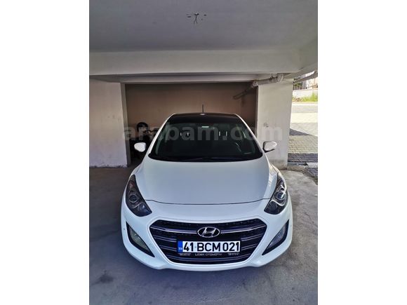 Sahibinden Hyundai i30 1.6 CRDi Elite 2015 Model Kocaeli