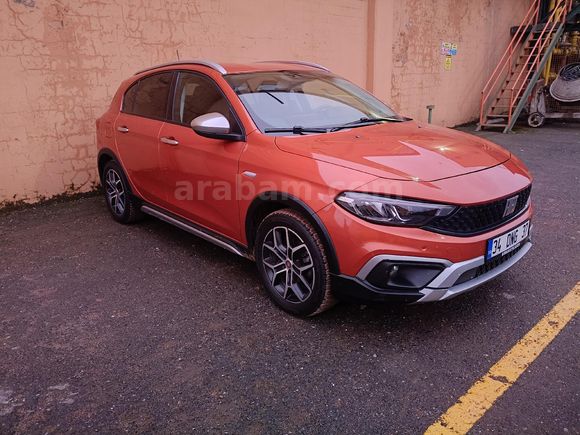 Sahibinden Fiat Egea Cross 1.5 T4 Lounge 2022 Model  77.000 km Turuncu