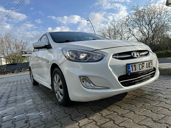 Sahibinden Hyundai Accent Blue 1.6 CRDI Mode Plus 2014 Model 