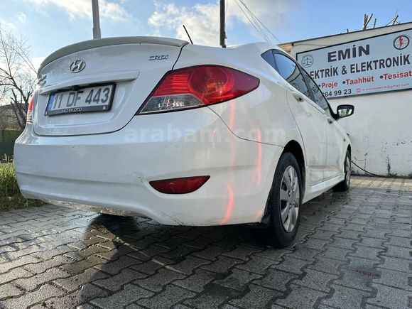 Sahibinden Hyundai Accent Blue 1.6 CRDI Mode Plus 2014 Model 