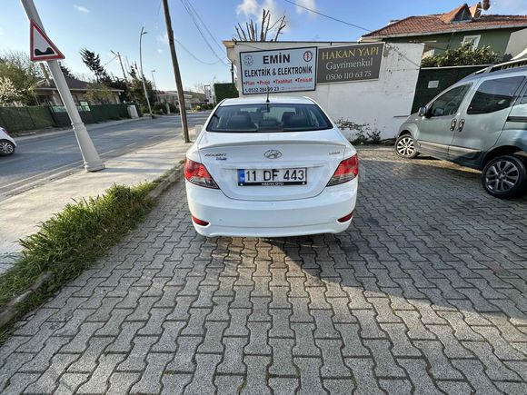 Sahibinden Hyundai Accent Blue 1.6 CRDI Mode Plus 2014 Model 