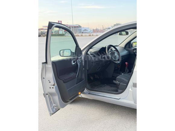 Sahibinden Renault Megane 1.5 dCi Dynamique 2004 Model 