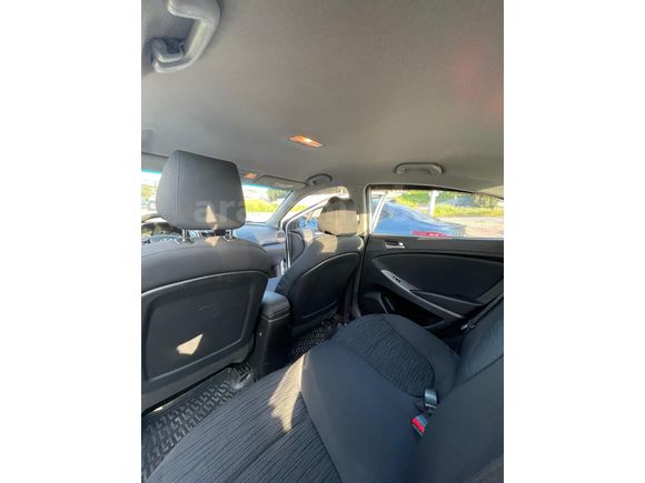 Sahibinden Hyundai Accent Blue 1.6 CRDI Mode 2014 Model