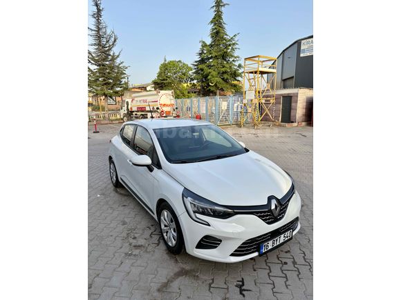 Düşük KM Sahibinden Renault Clio 5  2022 model 