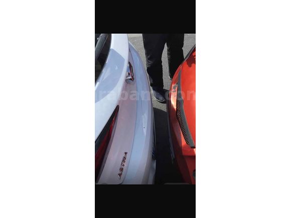 Sahibinden Sunrooflu Opel Astra 1.6 CDTI Dynamic 2017 Model  80.000 km Beyaz