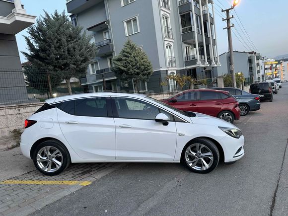 Sahibinden Sunrooflu Opel Astra 1.6 CDTI Dynamic 2017 Model  80.000 km Beyaz