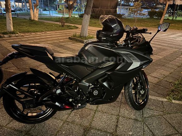 Acil 2025 model sıfır ayarında Sahibinden Bajaj Pulsar 200 RS 
