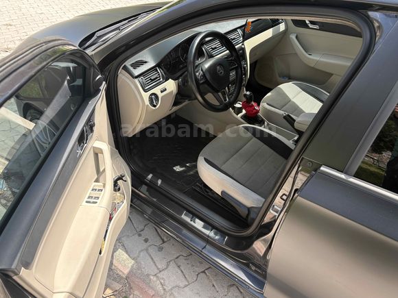 Sahibinden Skoda Rapid 1.6 TDI Elegance 2015 Model 