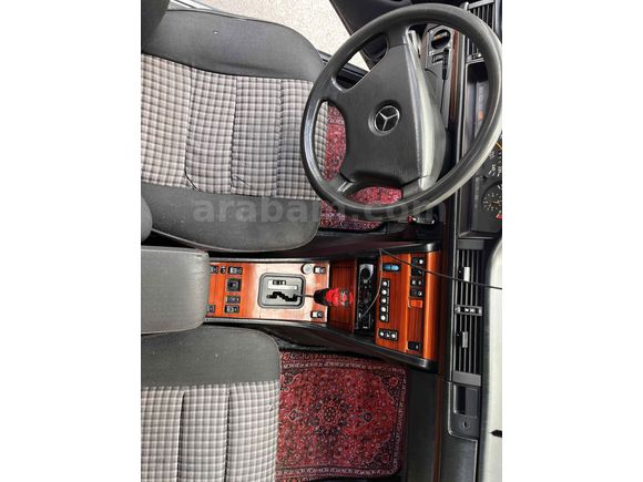 Sahibinden Mercedes - Benz 200 E 1990 Model 