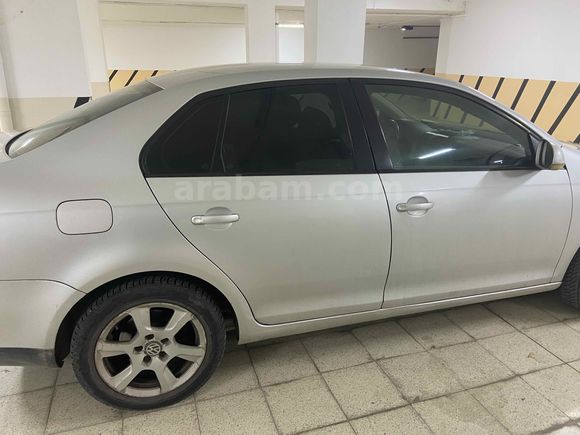 Sahibinden Volkswagen Jetta 1.6 TDi Primeline 2011 Model 