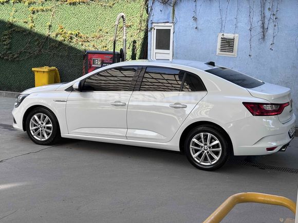  Renault Megane 1.5 dCi Touch 
2017  Şubat ayı çıkışlı(Tutarın bir kısmına kredi kartı çekilebilir)