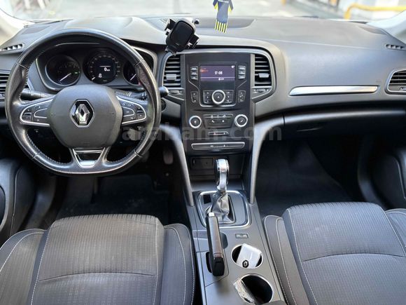  Renault Megane 1.5 dCi Touch 
2017  Şubat ayı çıkışlı(Tutarın bir kısmına kredi kartı çekilebilir)