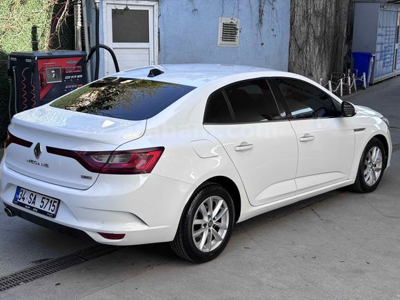  Renault Megane 1.5 dCi Touch 
2017  Şubat ayı çıkışlı(Tutarın bir kısmına kredi kartı çekilebilir)