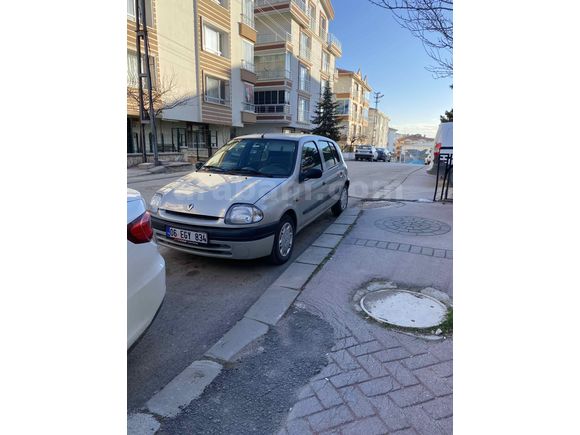 Sahibinden Renault Clio 1.6 RTE 2000 Model 