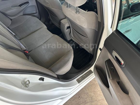 2009 HONDA ELEGANCE