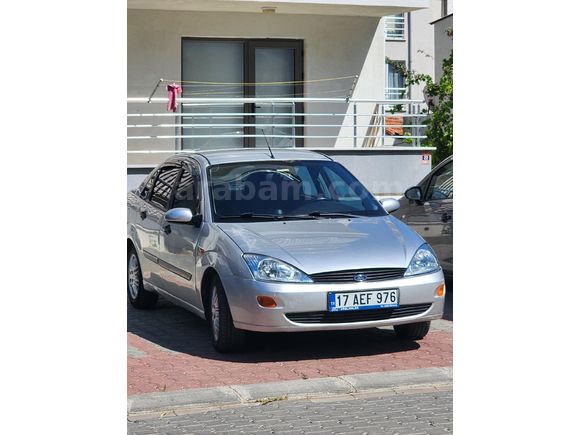 Sahibinden Ford Focus 1.6 Ghia 2000 Model