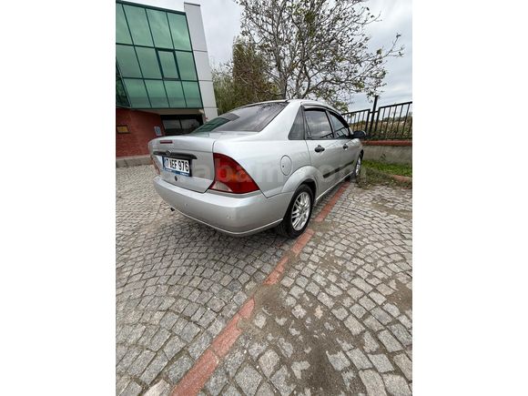 Sahibinden Ford Focus 1.6 Ghia 2000 Model