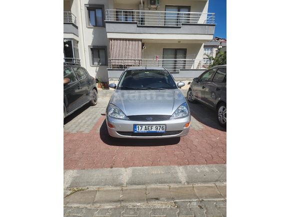 Sahibinden Ford Focus 1.6 Ghia 2000 Model