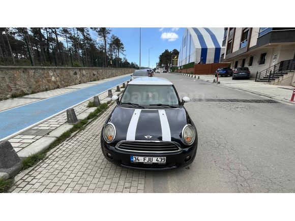 MİNİ ONE 242.000 siyah beyaz 