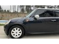 MİNİ ONE 242.000 siyah beyaz 