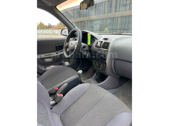 Sahibinden Hyundai Accent 1.5 GL 2001 Model Konya