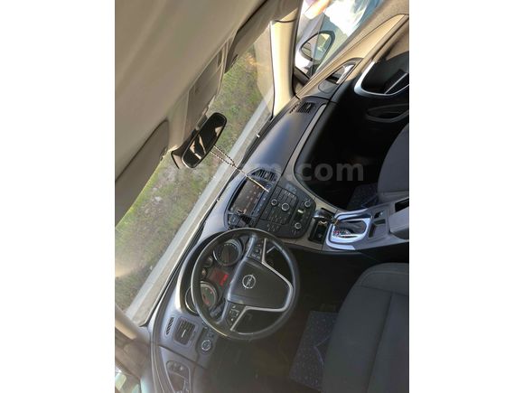 Sahibinden Opel Insignia 2.0 CDTI CDTi 2011 Model 