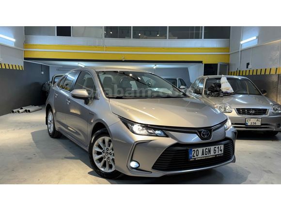Sahibinden Toyota Corolla 1.8 Hybrid Dream 2021 Model 