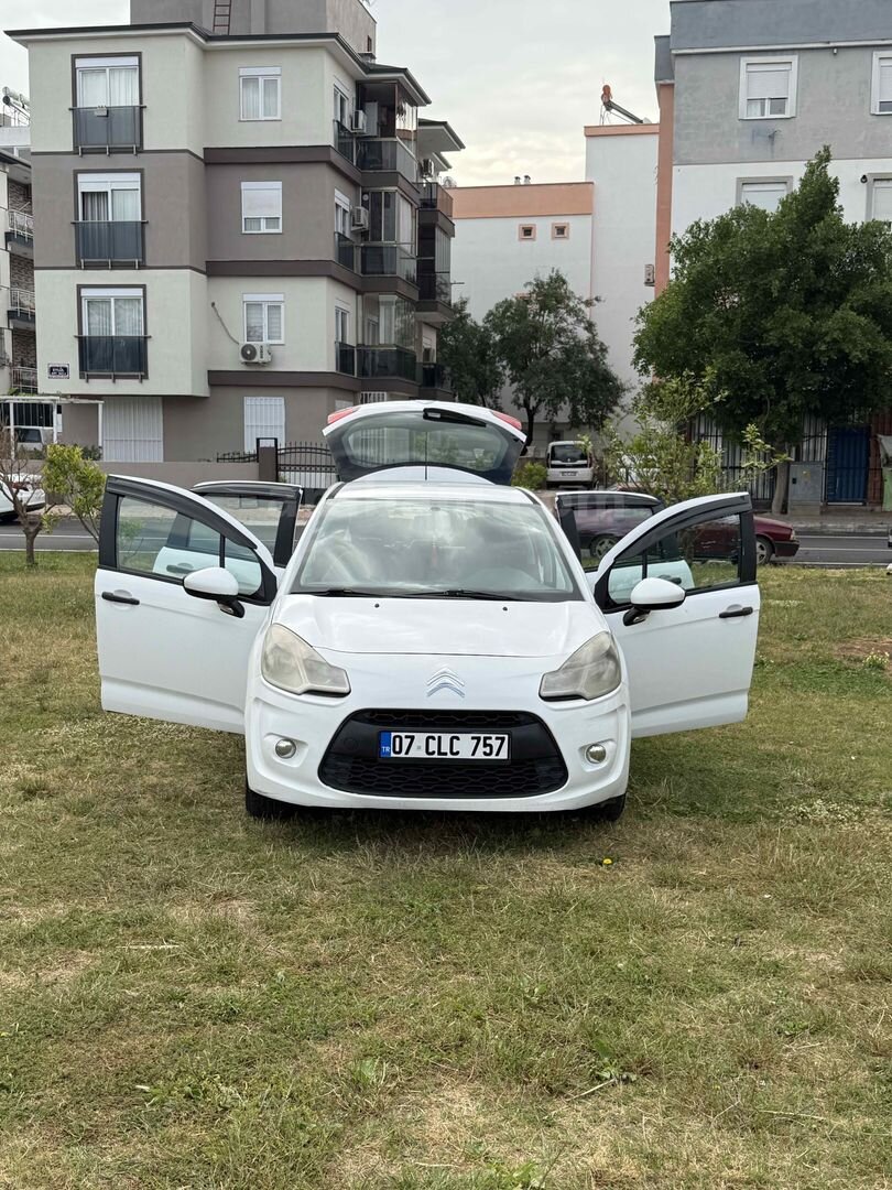Galeriden Citroen C3 1.4 HDi Attraction 2011 Model Antalya 303.000 km Beyaz 6